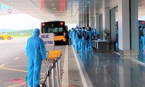 Thêm 9 người Việt nhập cảnh nhiễm Covid-19