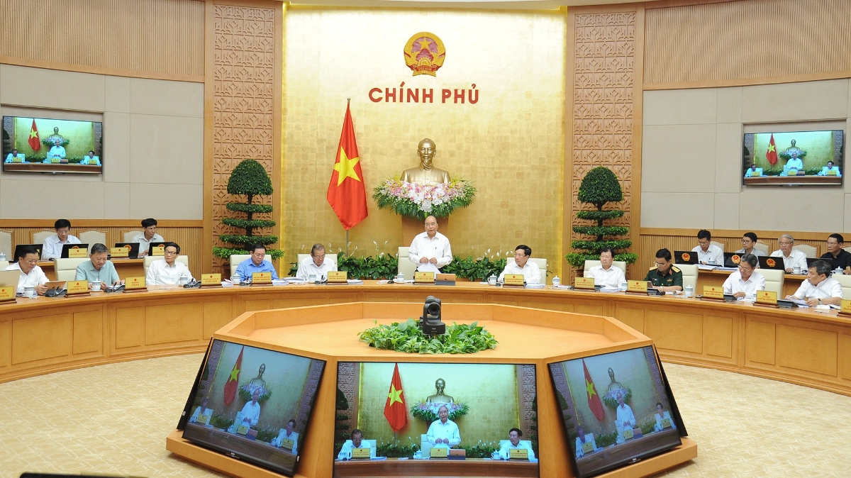 Thủ tướng phát biểu tại phiên họp - Ảnh VGP
