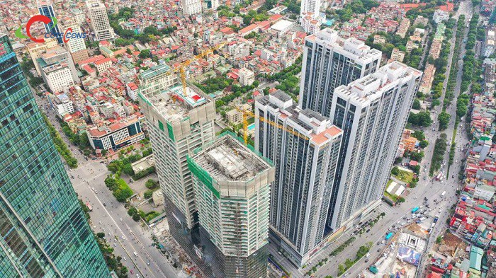 Một dự án do Coteccons thi công vừa được cất nóc