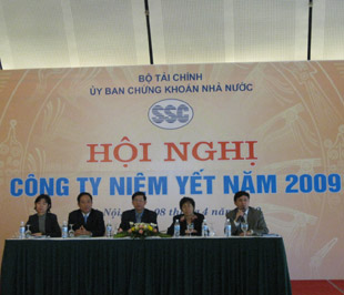 Vấn đề công bố thông tin của doanh nghiệp niêm yết là chủ đề được quan tâm nhiều nhất trong hội nghị công ty niêm yết.