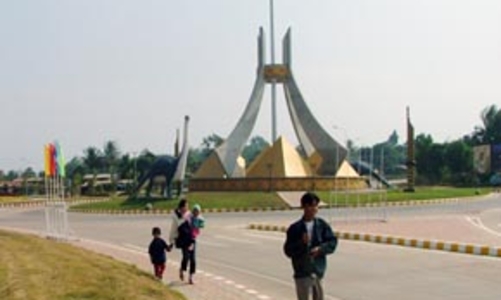 Việt Nam - Lào - Thái Lan cùng 