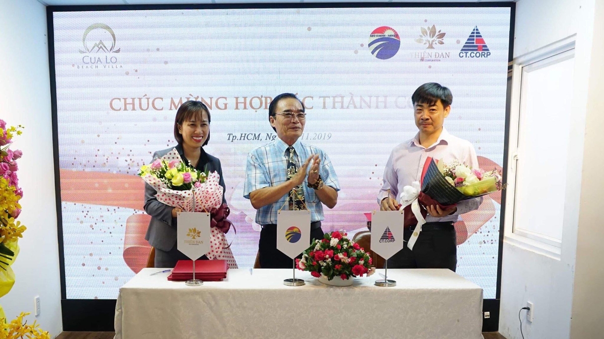 Lễ ký kết hợp tác triển khai khu căn hộ cao cấp Cua Lo Beach Villa.