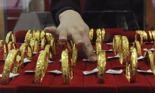 Giá vàng trong nước rẻ hơn thế giới 150.000 đồng/lượng