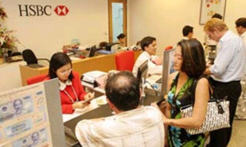 HSBC: USD còn mất giá so với VND