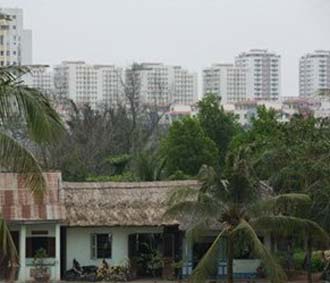 Chính sách cho phép người nước ngoài mua nhà ở được dự báo sẽ ảnh hưởng đến giá cả thị trường căn hộ - Ảnh: Lê Toàn