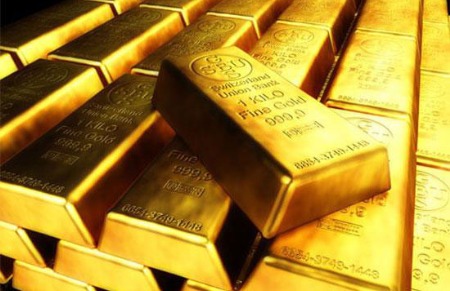 Giá vàng hiện đã về vùng 1.600 USD/ounce, nên giá trị nắm giữ của các định chế cũng hạ mạnh - Ảnh: CNBC.