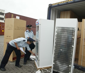 Biểu khung thuế xuất khẩu, nhập khẩu hiện hành cần phải được sửa đổi để để đảm bảo phù hợp với tiến trình hội nhập kinh tế quốc tế