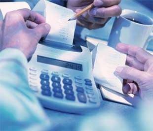 Về phạm vi đối tượng của nợ công, dự thảo quy định nợ công gồm: nợ Chính phủ, nợ được Chính phủ bảo lãnh, nợ chính quyền địa phương và không bao gồm nợ của khối doanh nghiệp Nhà nước.