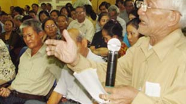 Chất vấn tại nghị trường: Bộ trưởng nhận trách nhiệm là... xong!