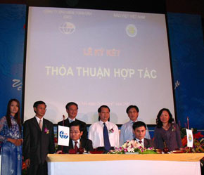 Lễ ra mắt Công ty Bảo hiểm Toàn Cầu.