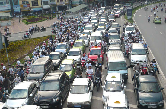 Chính phủ nhìn nhận, việc mua sắm và sử dụng xe ôtô công vượt tiêu chuẩn chế độ, định mức đã cơ bản được khắc phục. 