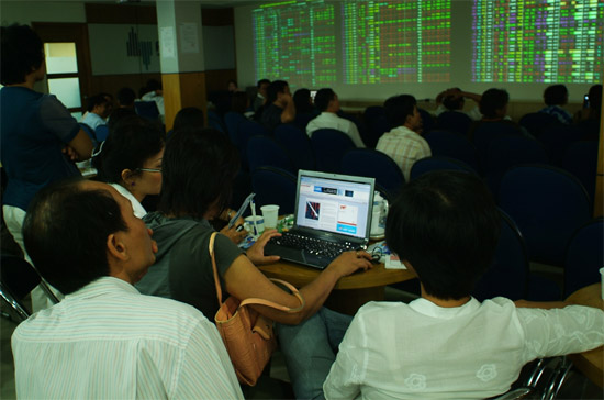 Thị trường chứng khoán sau giai đoạn hồi phục ngắn đã tạo cho mình một “không gian” dao động mới trong khoảng 500 - 540 - Ảnh: Quang Liên.