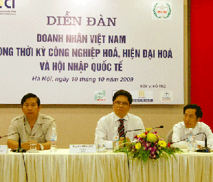 Dự thảo đề án về “Phát huy vai trò doanh nhân Việt Nam trong thời kỳ công nghiệp hóa, hiện đại hóa và hội nhập kinh tế quốc tế”, được VCCI đưa ra lấy ý kiến tại diễn đàn để hoàn chỉnh trình Bộ Chính trị.