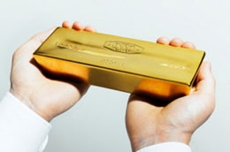 Lần điều chỉnh tỷ giá ngày 11/2 dường như không có nhiều tác động quá lớn tới thị trường vàng cả về mặt giá cả và giao dịch.