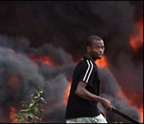 Sản lượng dầu của Nigeria đã giảm gần 1/3 do bạo lực.