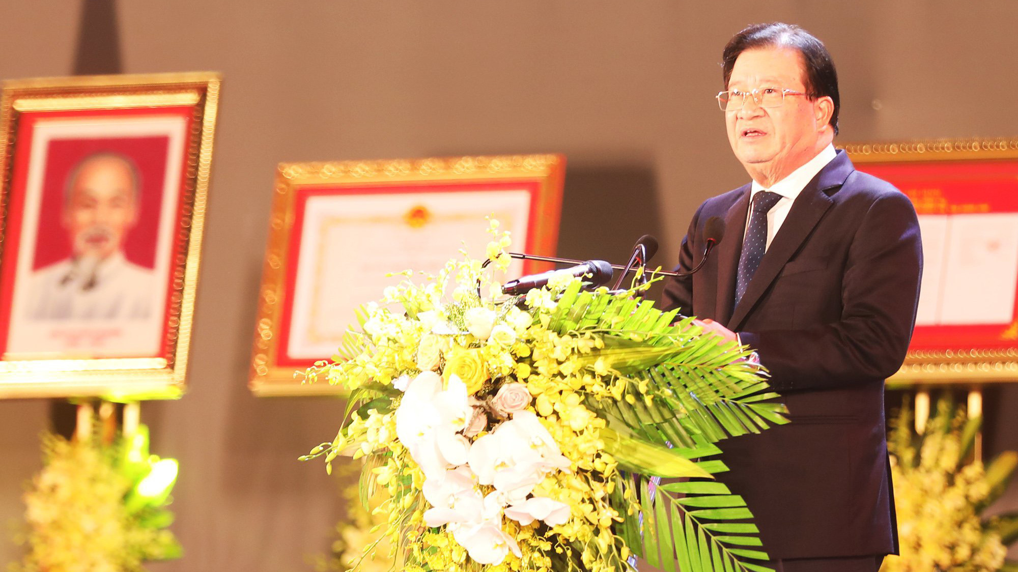 Phó Thủ tướng Trịnh Đình Dũng Phát biểu tại buổi lễ. 