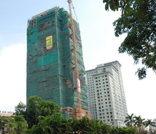  Theo ước tính, lượng vốn FDI giải ngân trong nửa đầu năm nay đã đạt khoảng 4 tỷ USD, bằng 81,6% cùng kỳ năm ngoái, trong đó vốn từ nước ngoài đạt khoảng 3,3 tỷ USD.
