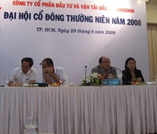 Ông Nguyễn Duy Hùng, Tổng giám đốc Công ty Cổ phần Đầu tư và Vận tải Dầu khí Vinashin (VSP-HNX) cho biết dự kiến 6 tháng đầu năm công ty lỗ 192 tỷ đồng sau khi hợp nhất với các công ty con.