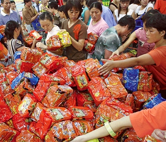 Ở Trung Quốc và đặc khu hành chính Hồng Kông, lạm phát đã lên gần mức cao nhất trong vòng một thập kỷ qua.