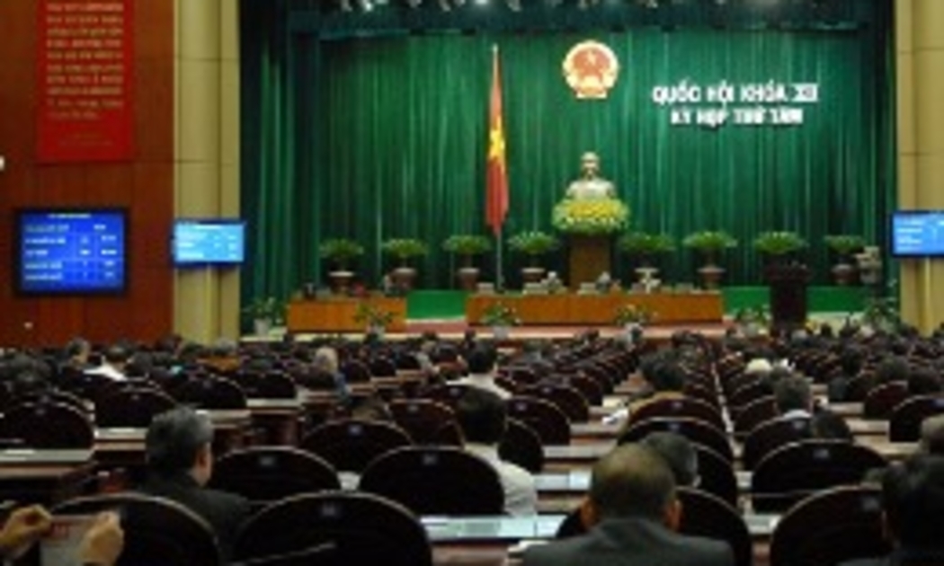  Khác với các kỳ họp trước, bản tập hợp lần này đã thống kê cả chất vấn của đại biểu gửi đến Ủy ban Thường vụ Quốc hội và những chất vấn của đại biểu gửi trước kỳ họp thứ tám.