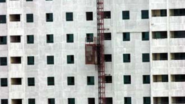 “Đừng vội lo cho chủ đầu tư bất động sản”