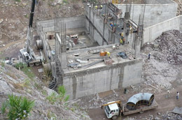 Từ ngày 26/10 - 20/11/2009, ông Lê Văn Châu - Chủ tịch Hội đồng Quản trị Công ty Cổ phần Sông Đà 11 (mã SJE-HNX) đăng ký bán 10.380 cổ phiếu.