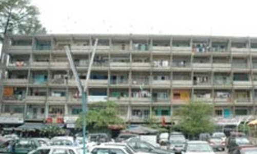 Vì sao doanh nghiệp không mặn mà cải tạo chung cư cũ?