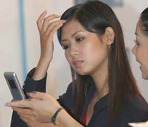 Theo tính toán của Viettel Mobile, với chính sách này, nhà cung cấp dịch vụ sẽ chia sẻ khoảng 20 - 30% doanh thu kết nối của mình cho khách hàng - Ảnh: VT.