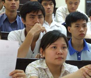 Ngân hàng Chính sách xã hội có trách nhiệm tiếp tục thực hiện giải ngân cho vay đối với học sinh, sinh viên.