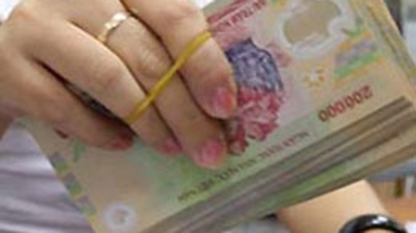 Vì sao ngân hàng “nháo nhào” vơ vốn?