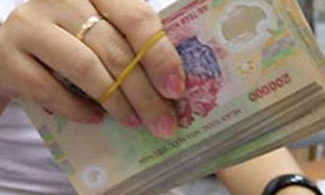 Thêm một lần nữa, trong năm nay, đường cong lãi suất đang ngược quy luật “gửi dài lãi suất thấp, gửi ngắn lãi suất cao” thay vì ngược lại.