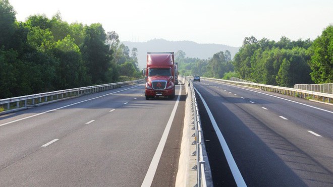 Cao tốc Đà Nẵng - Quảng Ngãi vốn đầu tư 34.000 tỷ đồng nhưng cứ mưa là hỏng