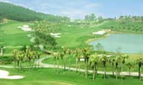 Một tỉnh chấp thuận đầu tư 13 dự án sân golf!