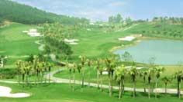 Một tỉnh chấp thuận đầu tư 13 dự án sân golf!