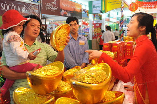 Chỉ số giá đang gây sức ép lớn lên mục tiêu kiềm chế lạm phát của Chính phủ, khi CPI trong 9 tháng đầu năm đã tăng tới 6,46%, riêng CPI tháng 9/2010 tăng 1,31% so với tháng trước - Ảnh: Hoàng Hà.