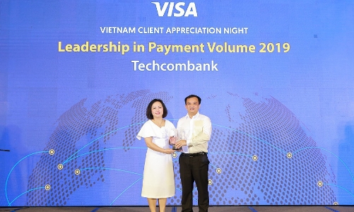 Techcombank nhận 7 giải thưởng từ Tổ chức thẻ Quốc tế Visa