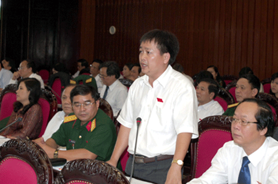 Chủ trương miễn giảm thuế đã được thảo luận tại hội trường sáng 5/8.