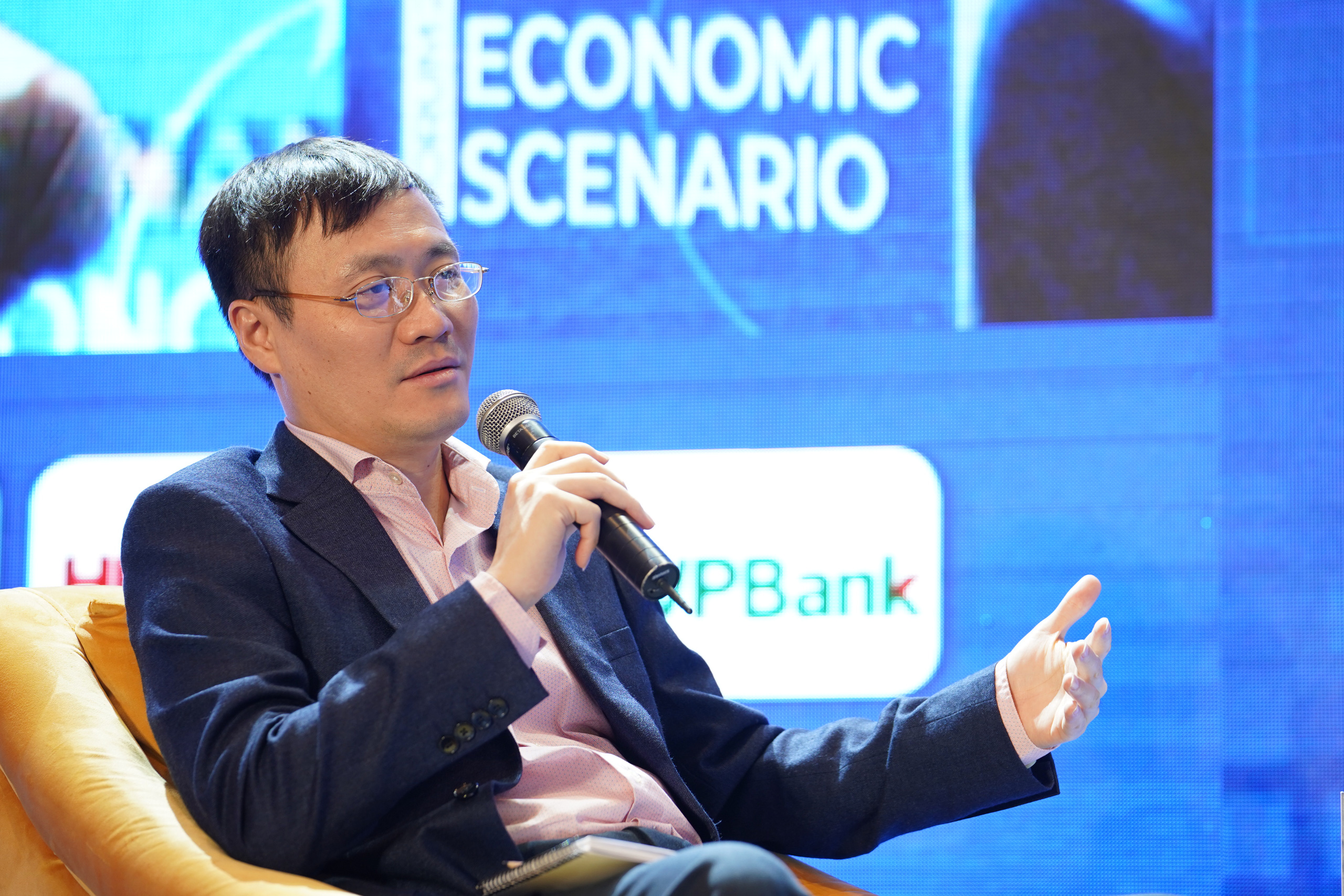 TS. Đặng Hoàng Hải Anh, Chuyên gia kinh tế cấp cao của Ngân hàng thế giới tại Mỹ