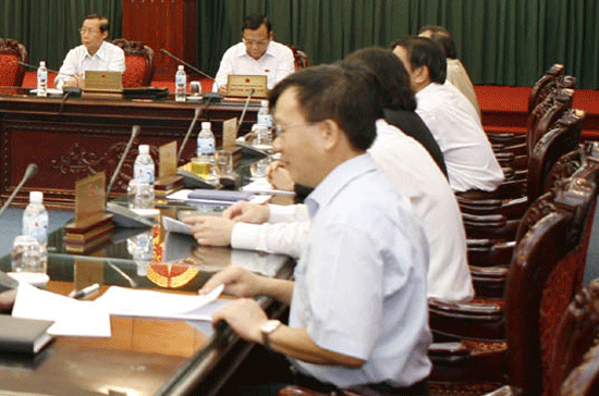 Ủy ban Thường vụ Quốc hội cho ý kiến sửa Bộ luật tố tụng dân sự.