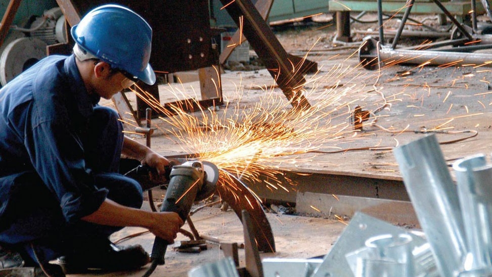 Nhà nước sẽ có cơ chế về lãi suất tín dụng để đầu tư và thời hạn vay vốn lưu động cho các nhà sản xuất thiết bị cơ khí có dung lượng thị trường đủ lớn.