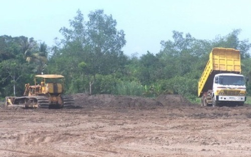 Bộ có trách nhiệm hướng dẫn, kiểm tra việc giao đất, cho thuê đất, thu hồi đất, chuyển mục đich sử dụng đất; việc đăng ký quyền sử dụng đất, quyền sở hữu nhà ở và tài sản khác gắn liền với đất…Bộ có trách nhiệm hướng dẫn, kiểm tra việc giao đất, cho thuê đất, thu hồi đất, chuyển mục đich sử dụng đất; việc đăng ký quyền sử dụng đất, quyền sở hữu nhà ở và tài sản khác gắn liền với đất…