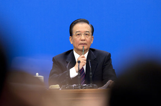“Chúng ta nên hiểu một cách sâu sắc rằng, tham nhũng là mối đe dọa lớn nhất với đảng cầm quyền”, ông Ôn Gia Bảo nhấn mạnh.