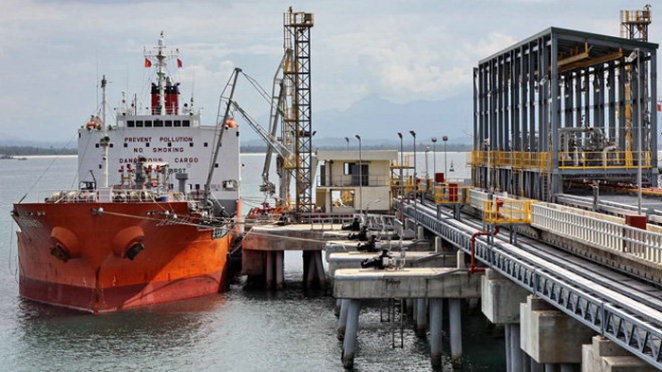 Mặc dù lượng và kim ngạch tăng mạnh nhưng giá xuất khẩu dầu thô sang Trung Quốc lại giảm 5,4%, đạt 506,7 USD/tấn. 