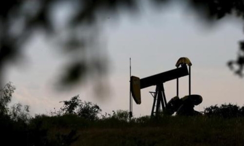 Giá dầu giảm tới 9% trong tháng 11