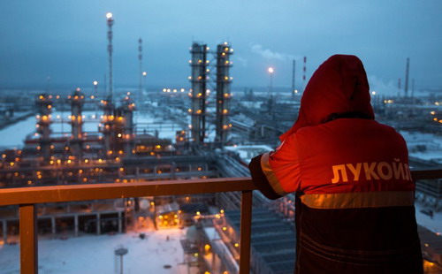 Tính từ thời điểm giữa năm 2014 khi giá dầu lập mức cao kỷ lục trên 100 USD/thùng, đã có rất nhiều lần giá dầu tăng nhưng rồi sau đó lại giảm sâu trở lại - Ảnh: Fortune.<br>