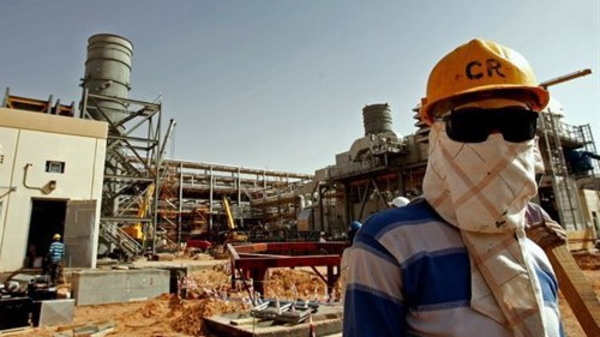 Giá dầu WTI lần đầu tiên vượt 40 USD/thùng từ đầu năm