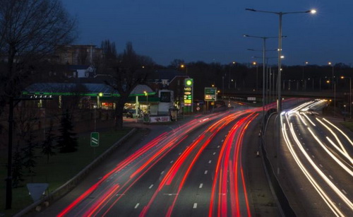 Một trạm xăng của BP tại London, Anh - Ảnh: Reuters.