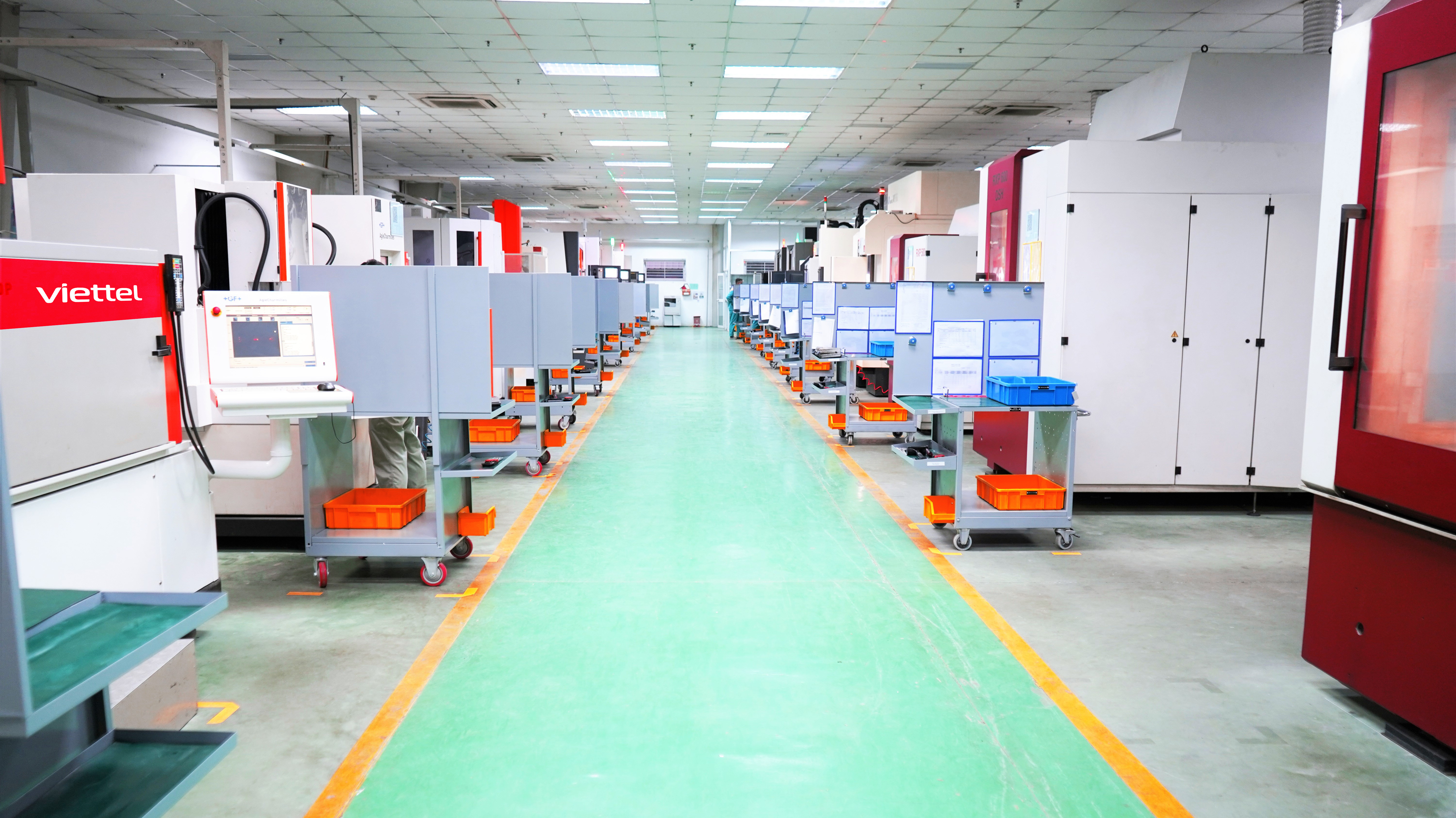 Dây chuyền sản xuất của công ty Thông tin M3.