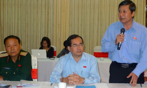 Đất đai có nhiều chuyện “thật như đùa”