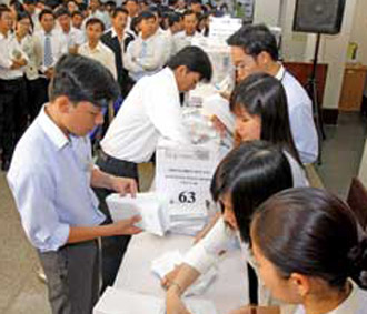 Trong khi Bảo Việt đã chọn được nhà đầu tư chiến lược là HSBC, Vietcombank hiện vẫn trong tình trạng chưa có nhà đầu tư chiến lược.